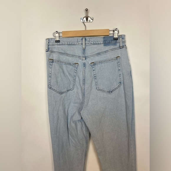 Abercrombie and Fitch Ultra High Rise 90s Slim Straight Split Hem Jeans 30/10XL - Picture 8 of 12